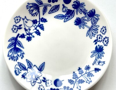Japan Yamaka Shoten Mumin & Hattifatteners Blumen Porzellan 13,5 cm weiß Teller