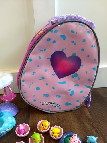Hatchimals Lot Colleggtibles Figures Zippered Bag Tote and Playset - Picture 4 of 5