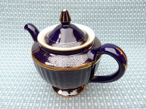 Hall Pottery 6 Cup Tea Pot #083 Dark Cobalt Blue with Gold Trim Decoration - Picture 5 of 10