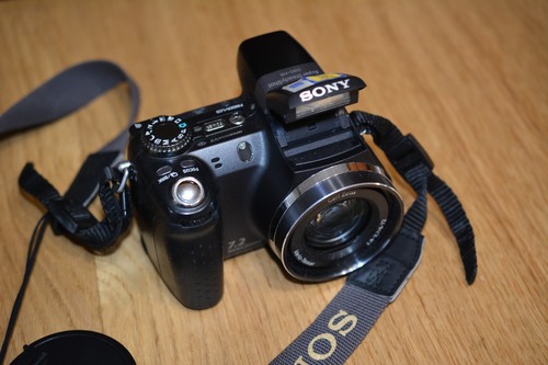 Sony Cyber Shot DSC-H5 7.2 MP Digital Camera Bundle Memory Stick card TESTED - Picture 4 of 20