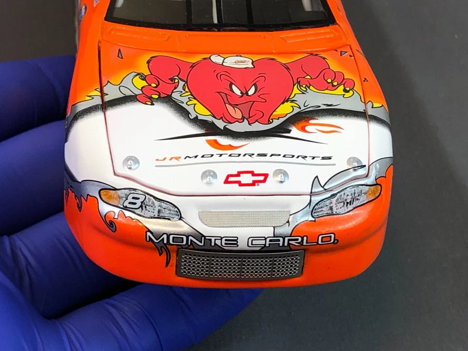 ACTION NASCAR 1:32 Diecast DALE WONHARDT JR #8 LOONEY TUNES JR MOTORSPORTS TAZ Foto 4 de 4