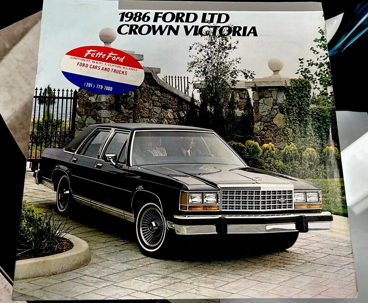 1986 Ford LTD CROWN VICTORIA. Original Car Sales Brochure Catalog