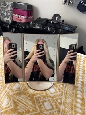 Vanity Lighted Makeup Mirror - Great For College!