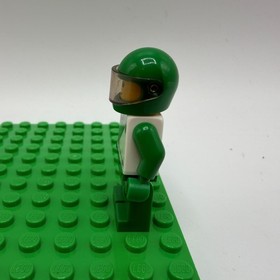 LEGO City Green Futuron Astronaut Space Minifigure Cty0582