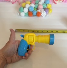 MeoHui 31Pcs Cat Ball Toy Launcher Gun,Cat Balls Fetch Toy,30Pcs Plush Fuzzy Bal