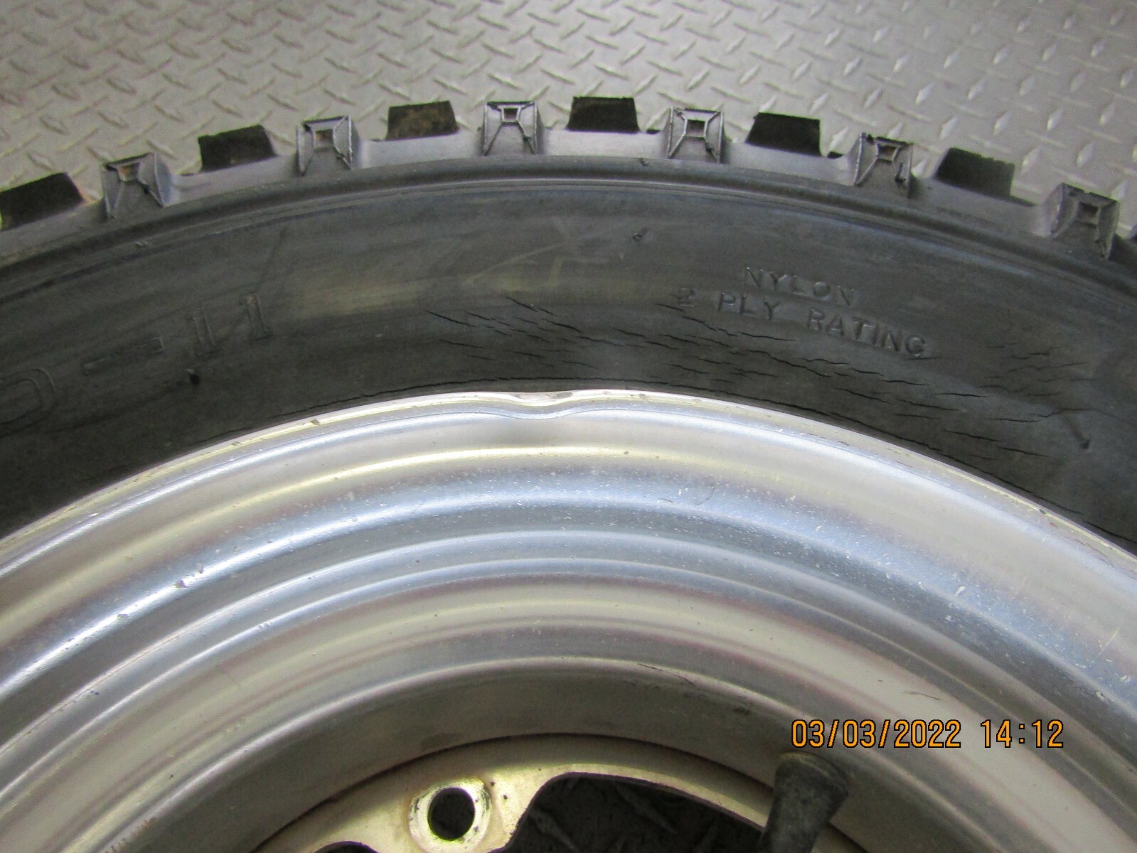 Honda ATC 200X Front Wheel Rim and Tire 23.5x811.00 724 eBay