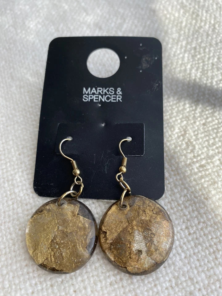 Pendientes Marks & Spencer, Color Arena, Hipoalergénicos, Nuevos Foto 2 de 3