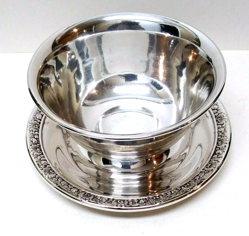 Reed & Barton Sterling Silver 5-1/4" Diam. Condiment Bowl W/Under Plate 164 Gr. Foto 2 de 4