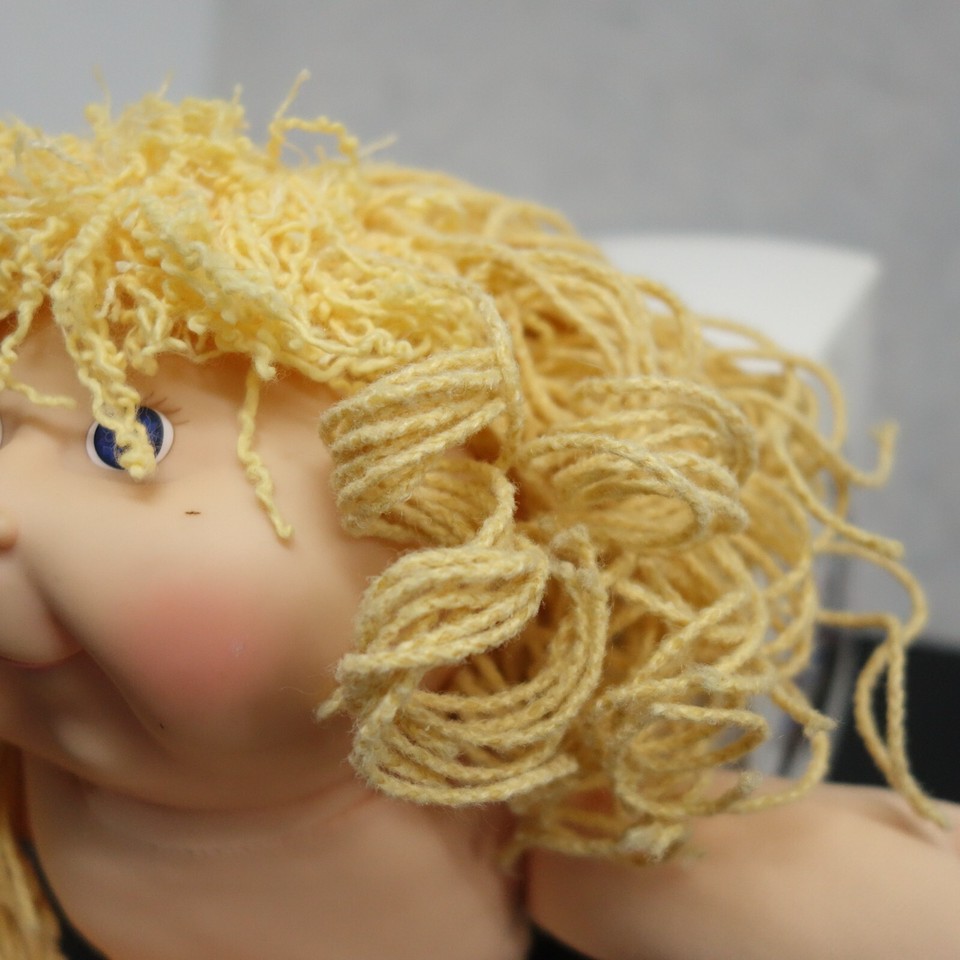 Vintage Hasbro Cabbage Patch KidsPretty Crimp 'n Curl Yellow Hair 13