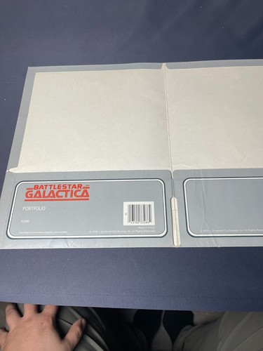 1978 Battlestar Galactica School Folder - Picture 4 of 5