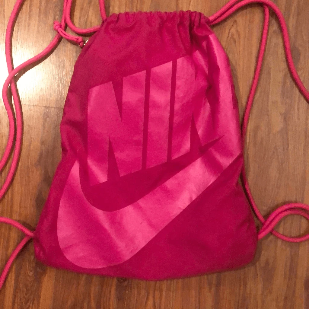 Nike string bag pink 2025