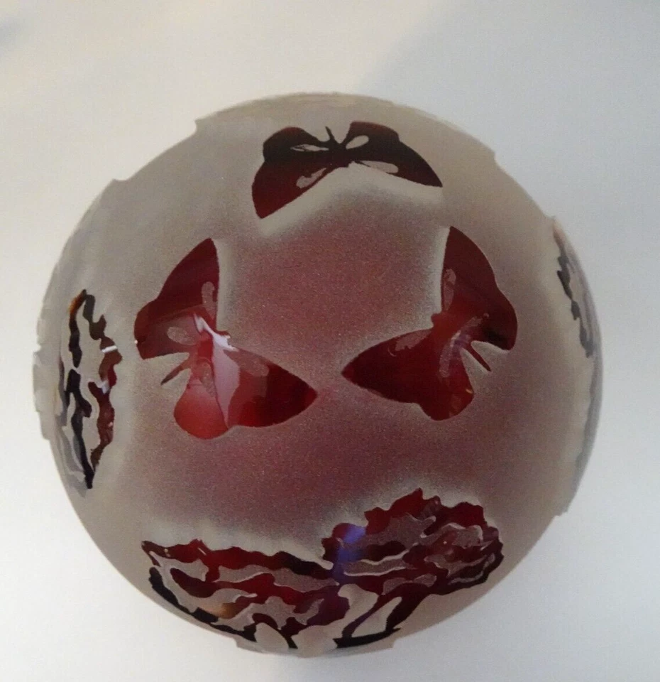1998 Signed Kelsey Pilgrim Cameo Glass Ruby Red Butterflies Flowers Paperweight - Image 4 of 4