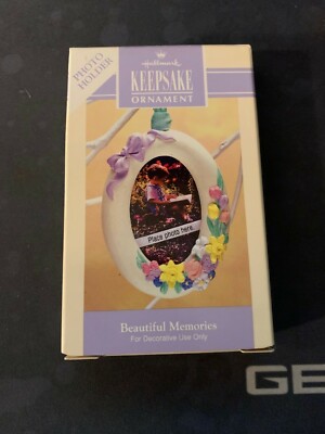 1993 Hallmark Keepsake Spring Easter Ornament Beautiful Memories