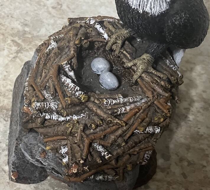 VTG Bald Eagle Mother Eggs In Nest Wildlife Ceramic Figurine 6” x