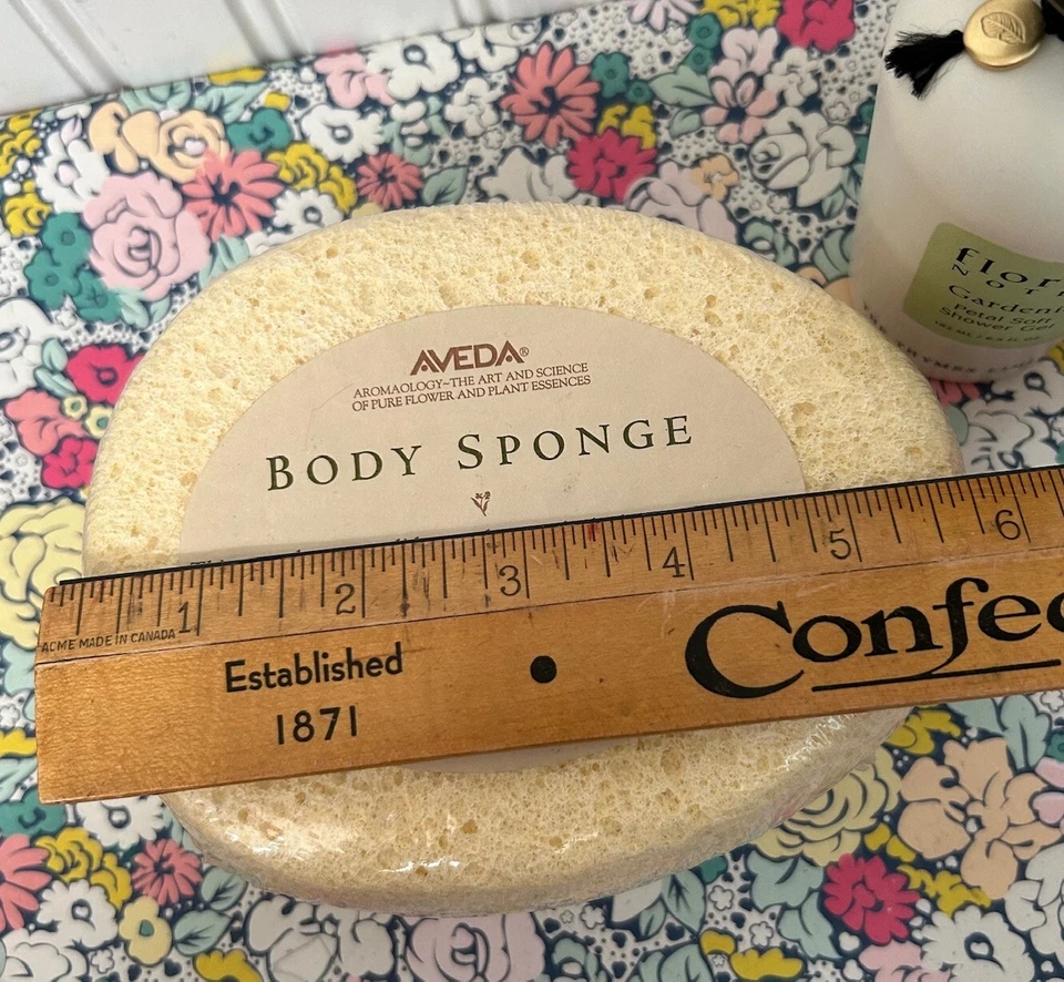 THE THYMES LIMITED GARDENIA GEL DE DUCHA Y ESPONJA CORPORAL GRANDE AVEDA 100% CELULOSA Foto 3 de 4