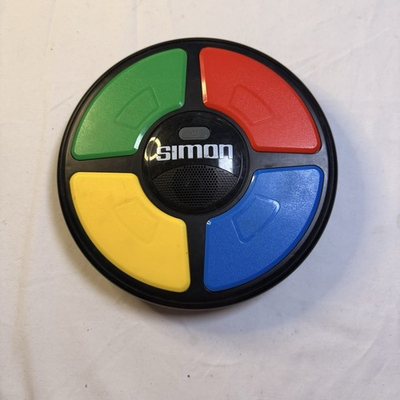 #ad Simon Says 2015 Hasbro Electronic Memory Game Full Size Lights Up Tested Works $10.20