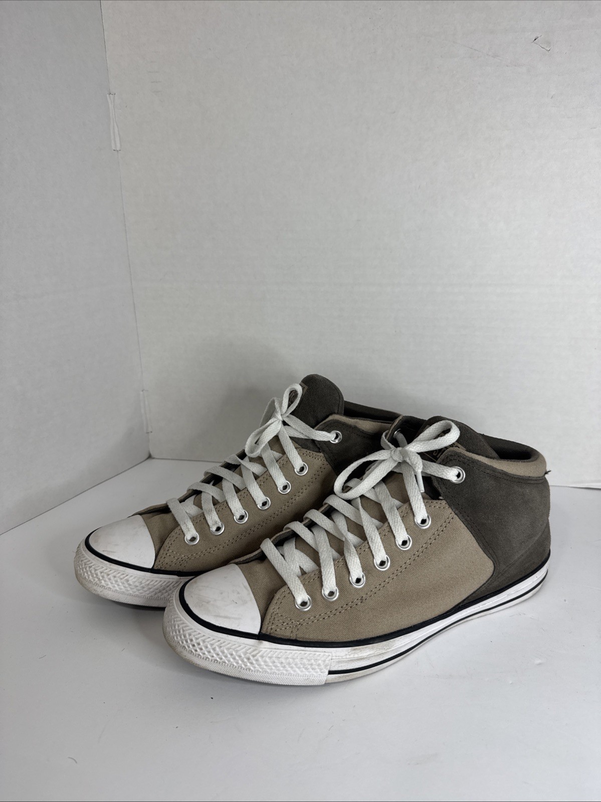 Converse Sneakers Mens 9.5 Brown Tan Chuck Taylor High Stree