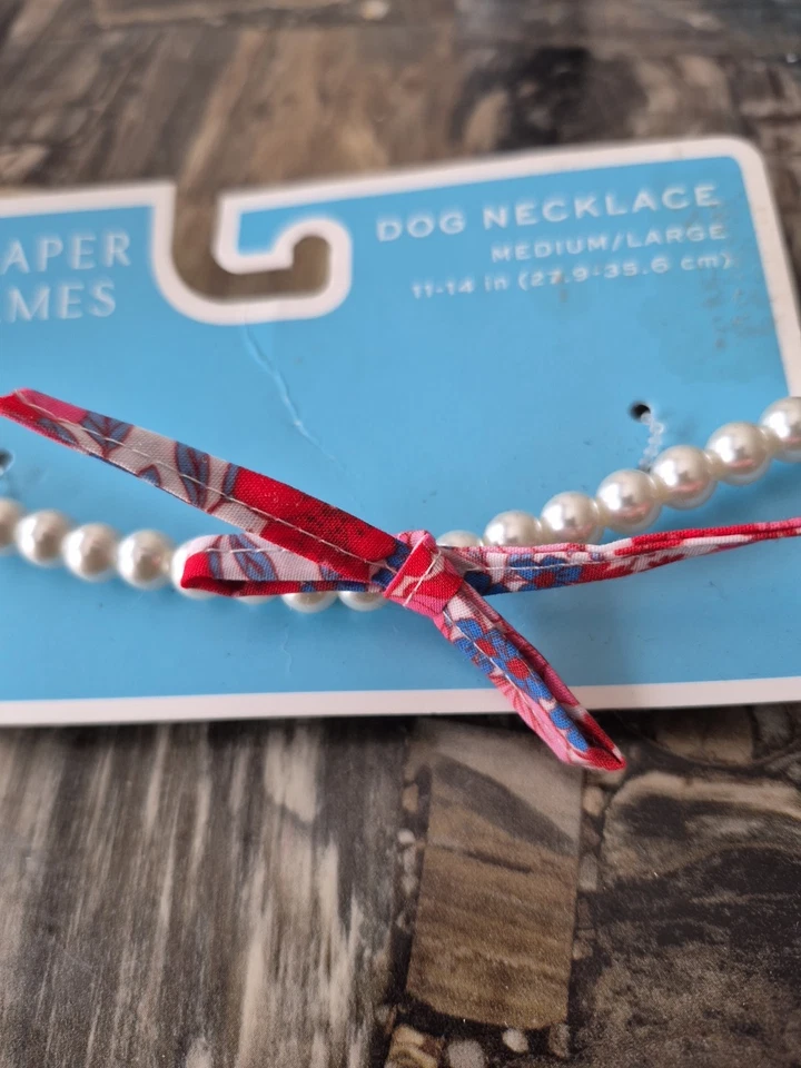 Collar de perlas Draper James mediano/grande para perro Foto 3 de 4