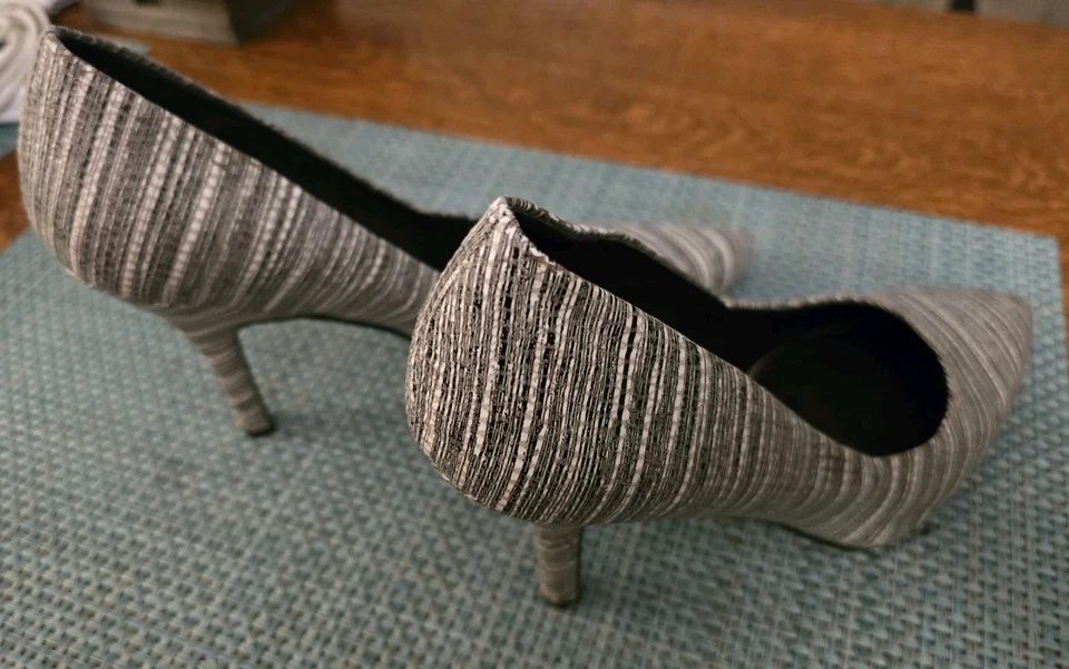 Nine West Black And White Pattern Stilettos heels Women Sz 8.5 M U.S. - Image 4 of 4