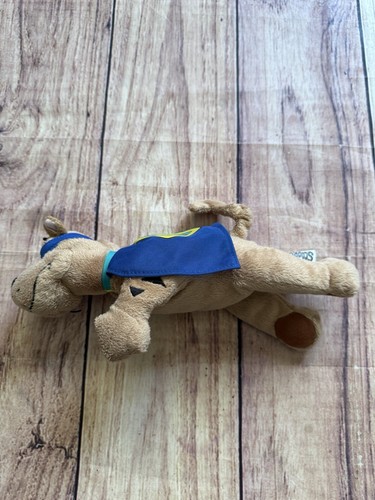 Scooby Doo Super Hero Plush Stuffed Animal Beanie Laying Down Blue Cape 10" - Picture 3 of 9