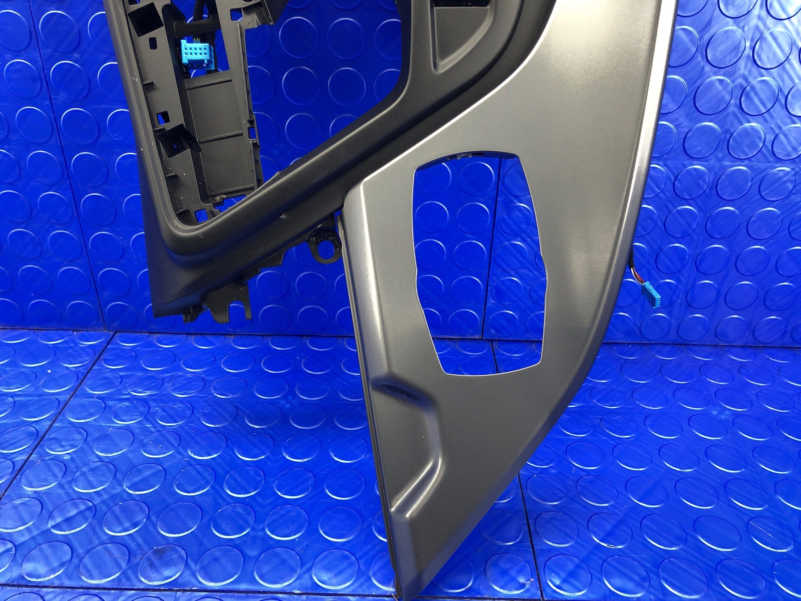 2014-2017 BMW I8 OEM FRONT CENTER CONSOLE PANEL COVER 51459284827