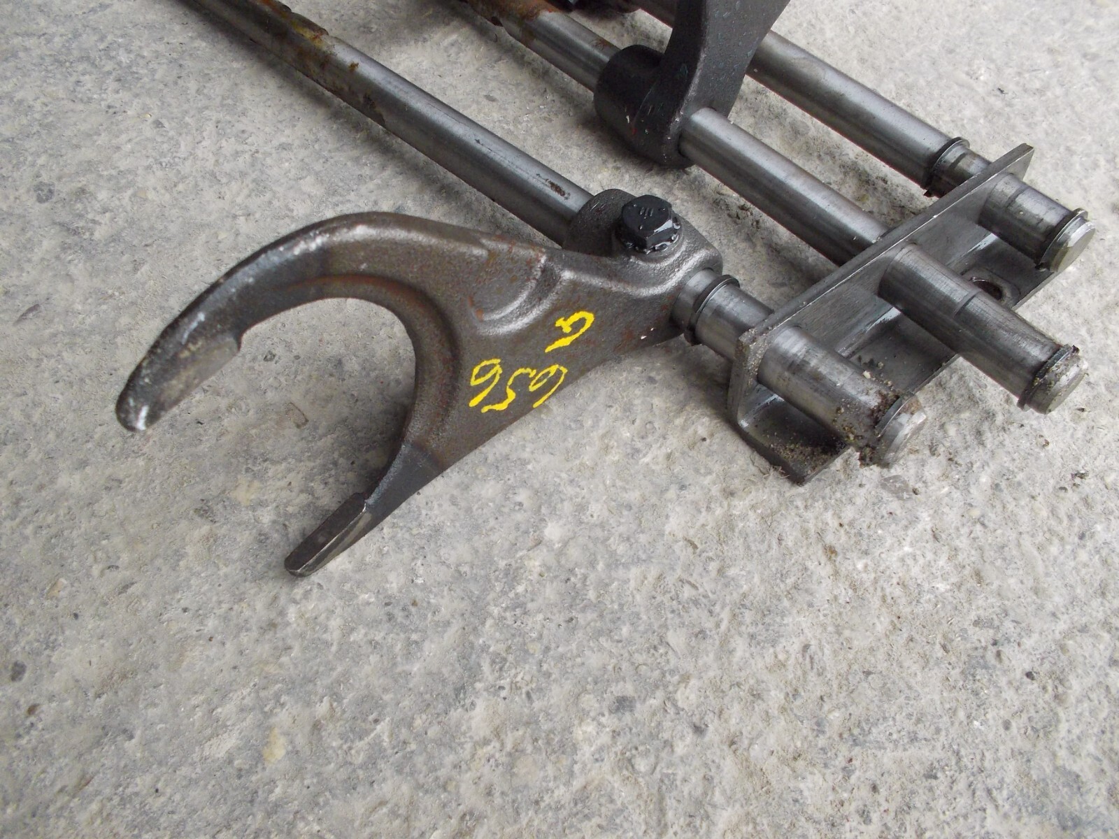 Shift Rails And Forks International Farmall 656 IH tractor transmission shifter shift forks ...