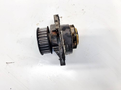 Volkswagen Golf 1998 Water pump used, Genuine #2040493-64