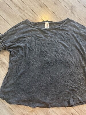 7th Ray Boutique Size Small Charcoal Grey Lace Poof Long Sleeves Oversized
