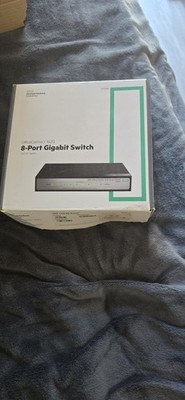 8-Port Gigabit Switch Neu Ungetestet Mit Ovp Und Zubehör