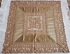 Napperon XIXe en soie et dentelle - 55 cm x 52 cm