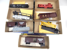 Lot Of 7 HO Athearn Roundhouse Train Cars In Boxes Look Complete