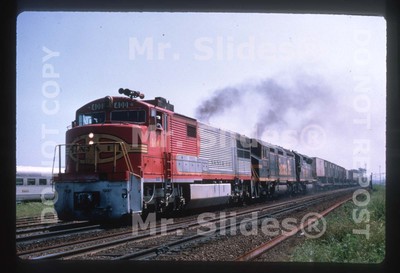 Duplicate Slide ATSF Santa Fe Unique U30CG Class Leader 400 & 2 Freight Action