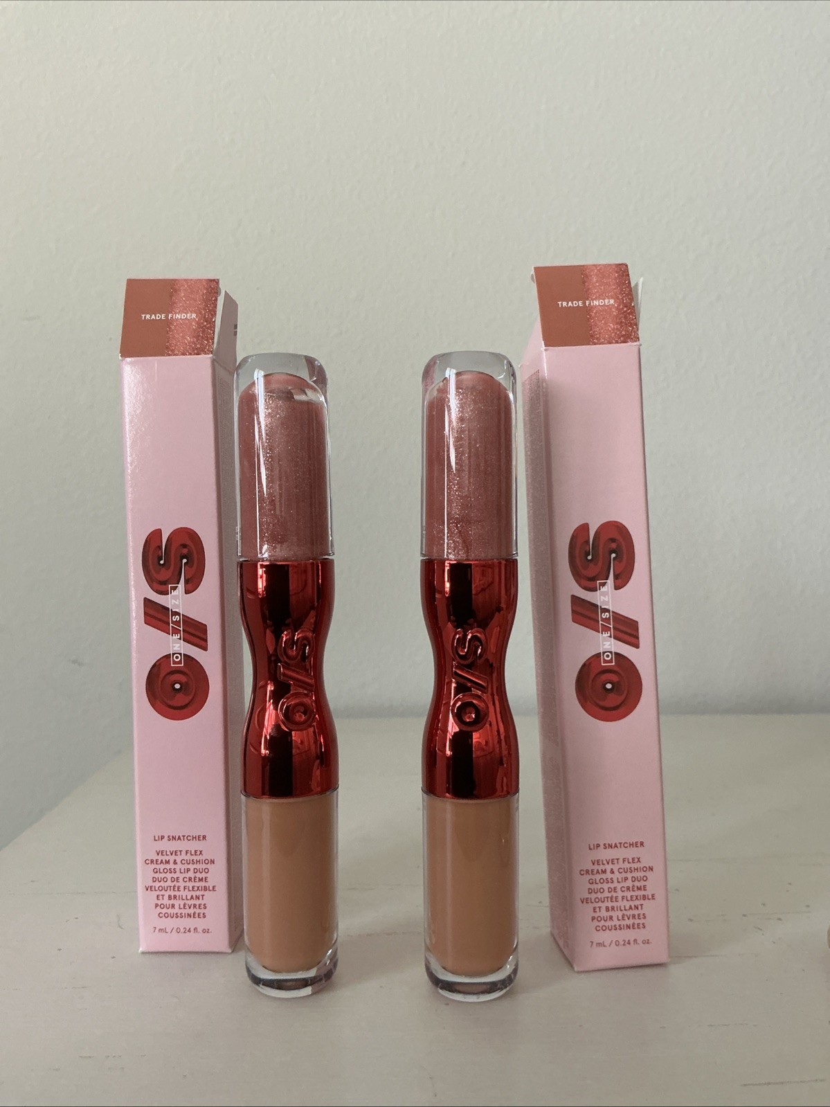 O/S Lip Snatcher Crema y Cojín Brillo Dúo - Buscador de Comercio - PAQUETE DE 2 - NUEVO EN CAJA