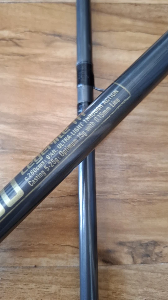 Caña de pescar Abu Legerlite 111 Leger 9 pies 2 piezas mango de corcho estanque río lago  Foto 4 de 4