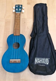 Mahalo Blue 4 String Acoustic Ukulele with Gig Bag