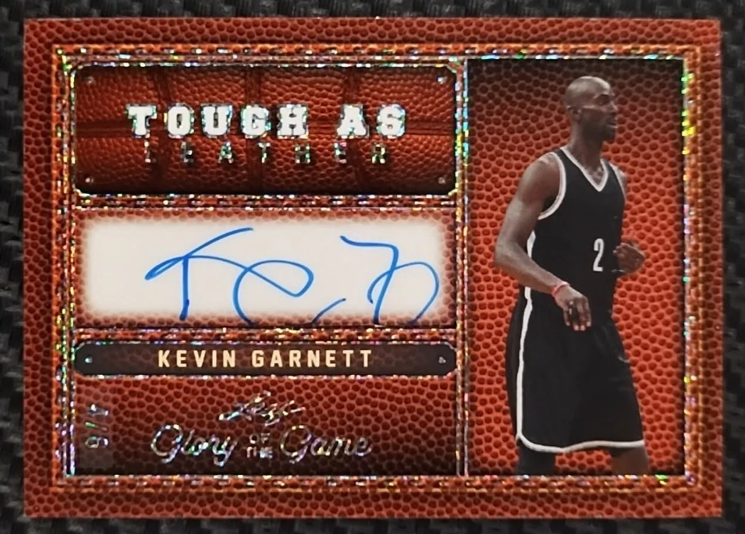 Kevin Garnett Basketball Autographed Sports Trading Cards
