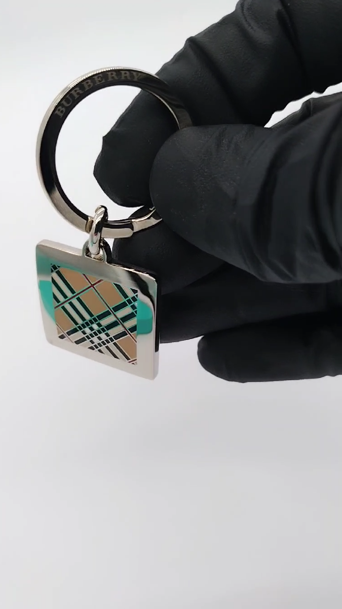 バッグ BURBERRY Nova Check AccessoryPouch Charm Check Backpack Charm in Sand beige - Men | Burberry® Official