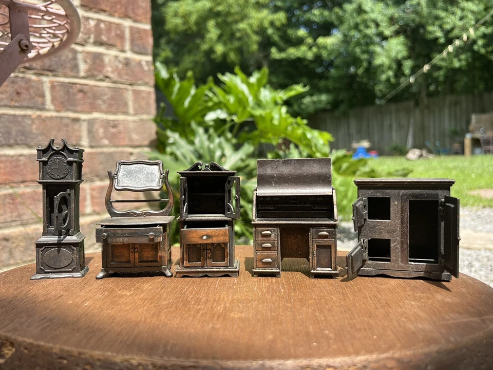 Винтажная мебель для кукольного домика 1976 DURHAM литой металл 5 шт. викторианские движущиеся детали - Изображение 3 из 4