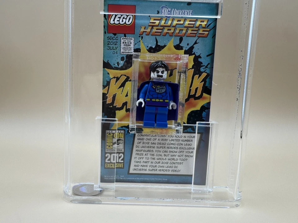 LEGO DC Bizarro Minifigura 2012 San Diego Comic Con con Tarjeta SDCC - UKG 100% Foto 4 de 4