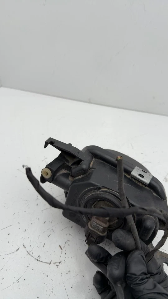 05 06 07 MERCEDES C-CLASS Fog/mark/park/turn Light/lamp Mercedes-Benz Right - Image 4 of 4