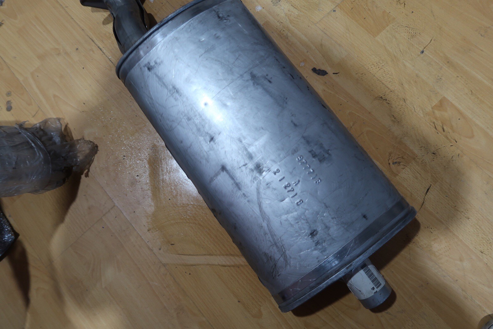 Genuine GMC Typhoon/S10/BLAZER Exhaust/Muffler 6CYl 4.3 - 12545734 image 3