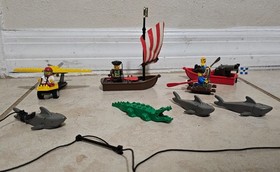 HUGE Vintage LEGO Pirates Lot 6285 Black Seas Barracuda, 6274 Flagship + Extras!