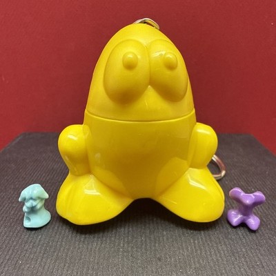1999 2 Micro Mini Gogo s Crazy Bones  Eggy  Keychain Rare