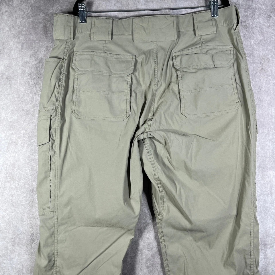 Duluth Trading Co. Pants Mens Size 40X32 Tan Cargo Pockets Workwear Standard Fit - Image 4 of 4
