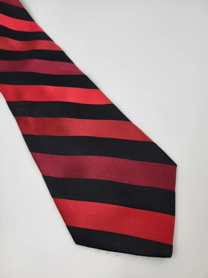 Corbata de seda Bachrach roja a rayas negras para hombre EE. UU. 56,5 x 3,7/8 Foto 3 de 4