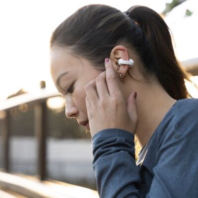 ambie sound earcuffs AM-TW01 モカ ambie Sound Wireless Earcuff Colors AM-TW01 Pink Mocha Red