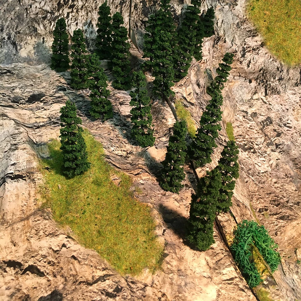 80pcs Model Trains 1:75 Green Trees HO OO Scale Model Trees 90mm TC90 - Image 4 of 4