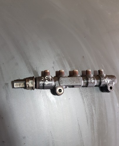 Peugeot 307 - 407 1.6 Hdi 2007 Jahr Kraftstoffverteiler mit Sensor