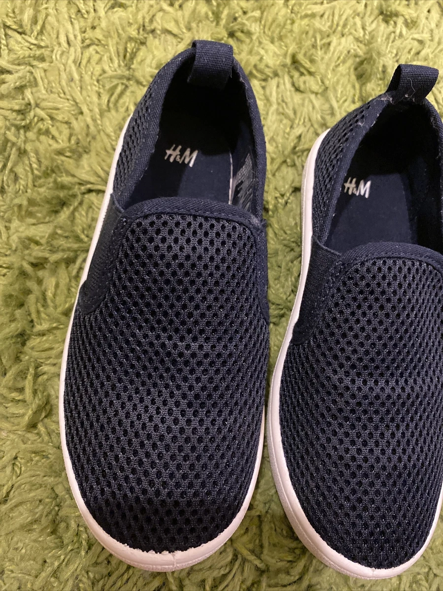 Hm hotsell boys shoes
