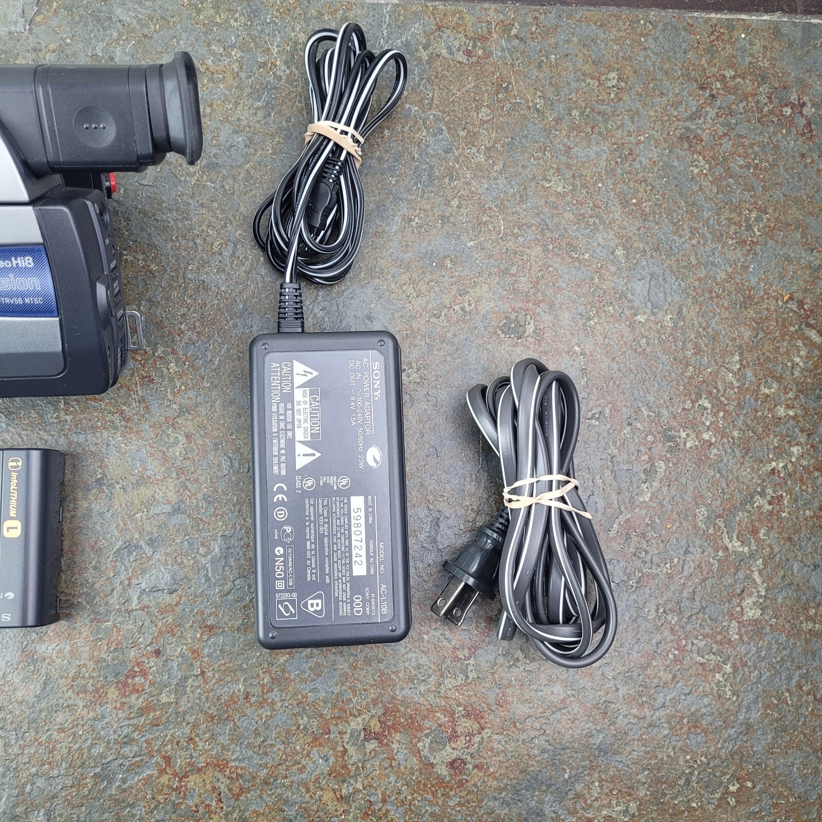 Sony CCDTRV58 Hi8 Video 8mm Camcorder Handycam Viewfinder Doesn't Work